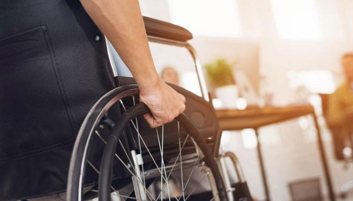 Навършилите 18 години ще имат право на месечна финансова подкрепа Навършилите 18 години ще имат право на месечна финансова подкрепа