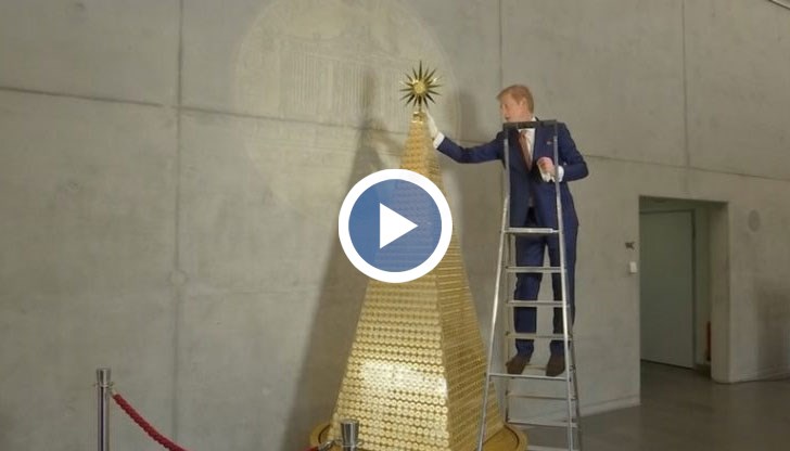 Дръвчето струва над 2 милиона евро, защото е построено от 2018 златни монети