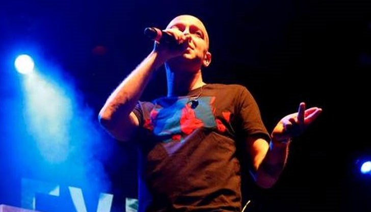 Рапът се превърна в един от най-популярните музикални жанрове сред руската младеж и мишена за руските власти Рапът се превърна в един от най-популярните музикални жанрове сред руската младеж и мишена за руските власти