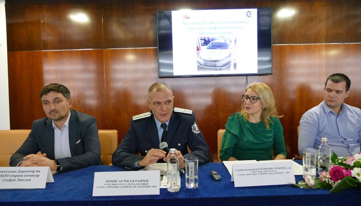 23 полицейски коли ще бъдат оборудвани с техниката, а 80 криминалисти вече са преминали обучения