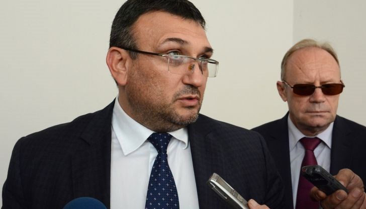 Оръжието е на съпругата му, стана ясно от думите на Маринов Оръжието е на съпругата му, стана ясно от думите на Маринов