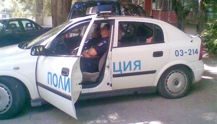 Единият дори си бил събул обувките. Освен това дремещите ченгета били във „видимо сънено състояние“ / Снимката е илюстративна