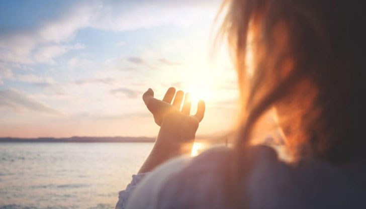 Днес и най-обикновените молби достигат до Небесата Днес и най-обикновените молби достигат до Небесата