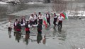 Мъжки хора се извиха в река Янтра край Русе