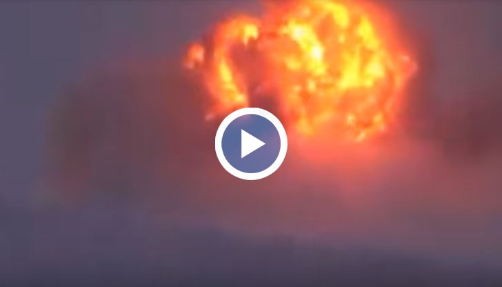 В катастрофата загинаха трима души от екипажа, а капитанът оцеля