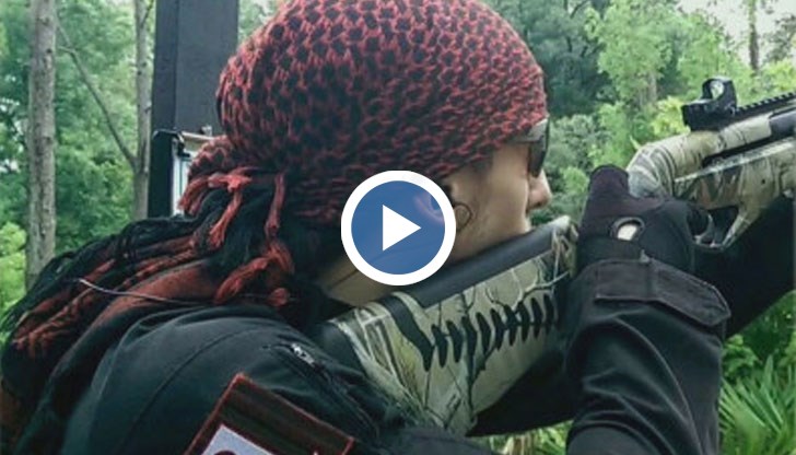 На много снимки в социалните мрежи Грант  Амато е с оръжие в ръце