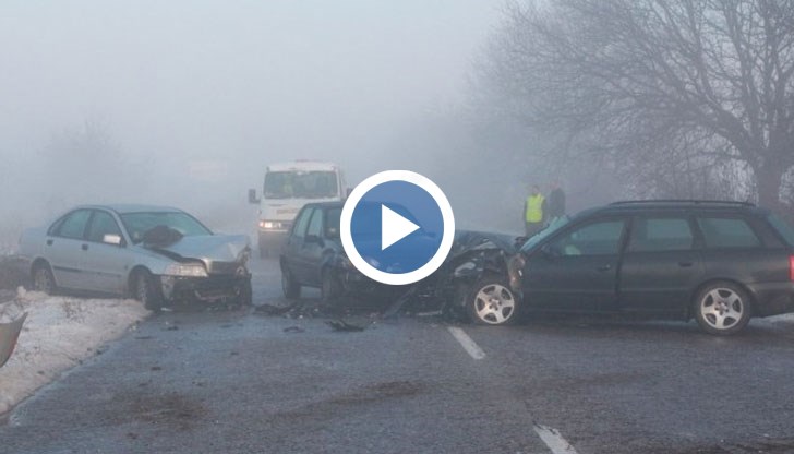 Движението остана блокирано за часове