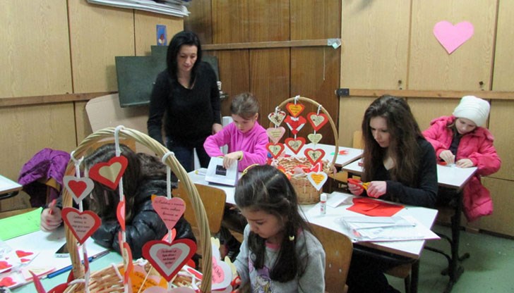 Русенските малчугани ще могат да си изработят валентинки, ще получат награди, както и много забавления / Снимката е илюстративна Русенските малчугани ще могат да си изработят валентинки, ще получат награди, както и много забавления / Снимката е илюстративна