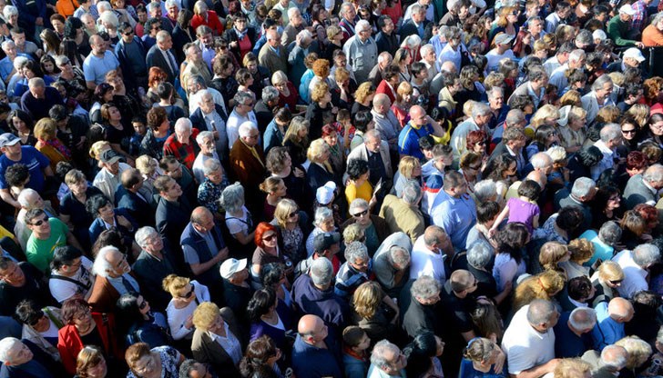 Колко реално сме българите – 6.97, 7.05 или 8.39 милиона души?