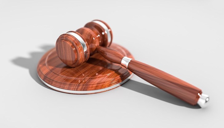 Става дума за материала "Защо Борисов пази Валери Симеонов?"