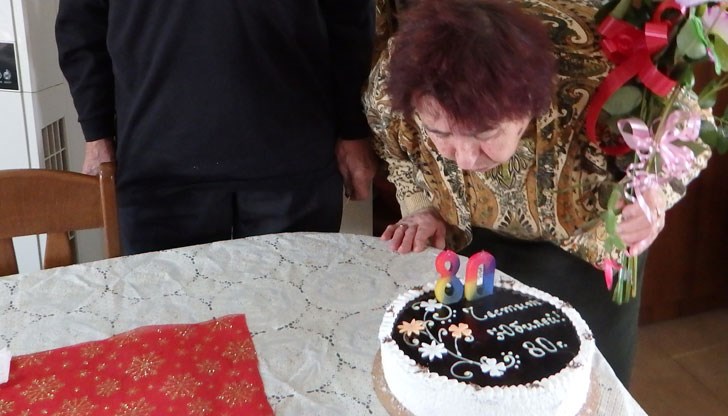 Мило тържество събра много бивши учители, самодейци и общественици от Ценово