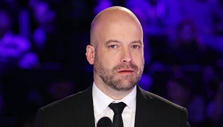 Има няколко души в България, които са се превърнали в професионални телевизионни оплаквачи. Умре ли някой, веднага цъфват в ефира Има няколко души в България, които са се превърнали в професионални телевизионни оплаквачи. Умре ли някой, веднага цъфват в ефира