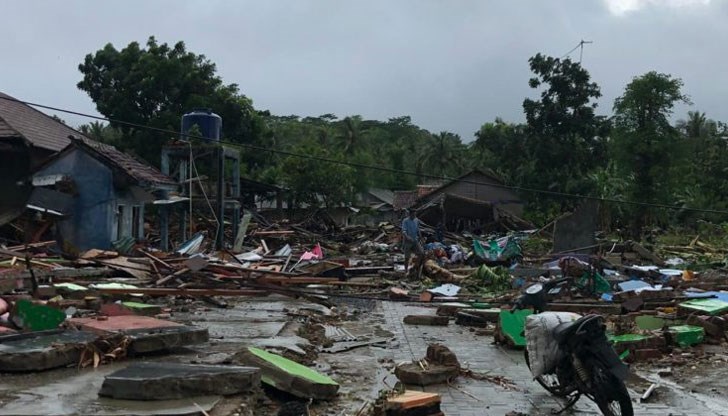 Индонезия все още се възстановява от смъртоносното цунами в края на декември