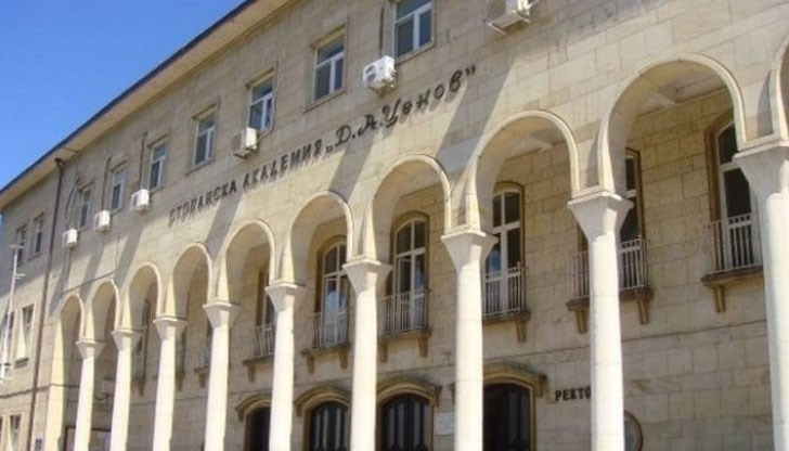 Заради преструктурирането на приема в университета има дефицит от 3 милиона лева Заради преструктурирането на приема в университета има дефицит от 3 милиона лева