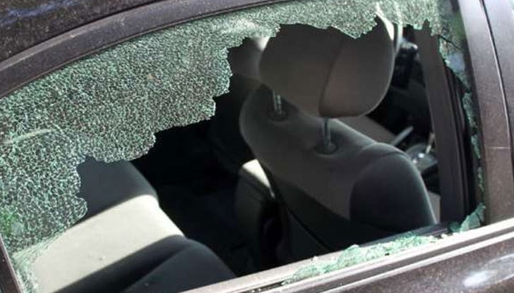 Задигнати са 1 000 лева Задигнати са 1 000 лева