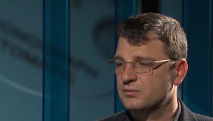 Причината е в специални разузнавателни средства, в които се чува разговор на Ваклин с непознат мъж Причината е в специални разузнавателни средства, в които се чува разговор на Ваклин с непознат мъж