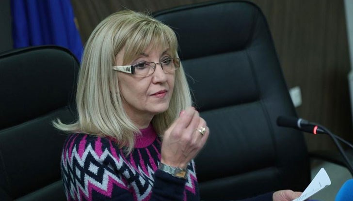 Винетната такса е задължителна по закон, заяви Петя Аврамова Винетната такса е задължителна по закон, заяви Петя Аврамова