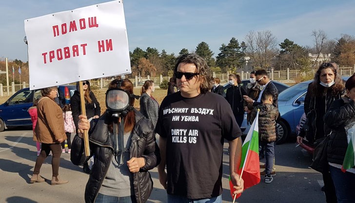 Утре внасяме 15 511 подписи за провеждането му