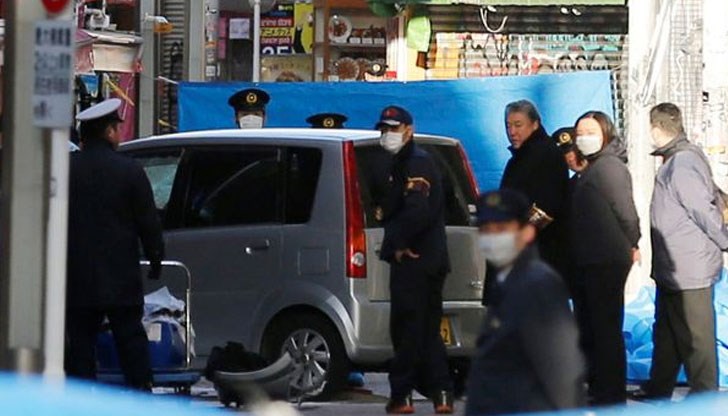 Нападението е извършено десет минути след полунощ