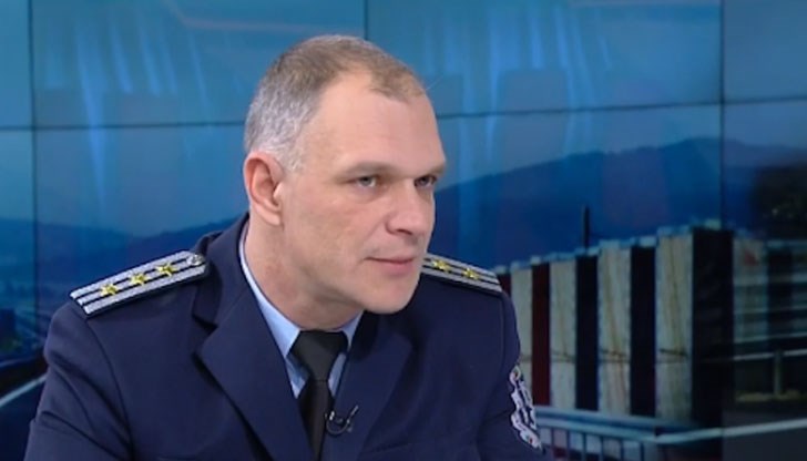 Никой не казва, че по големите пътни артерии и булеварди ще се движим с 30 километра Никой не казва, че по големите пътни артерии и булеварди ще се движим с 30 километра