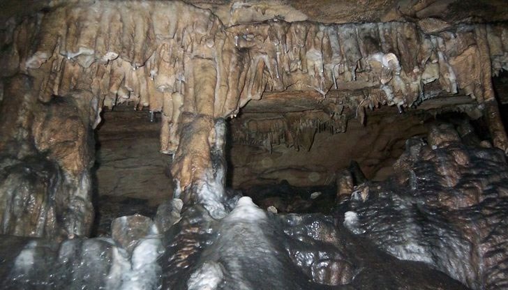 Многобройни са случаите на унищожаване на карстови образувания, алармира председателят на Българския туристически съюз Многобройни са случаите на унищожаване на карстови образувания, алармира председателят на Българския туристически съюз