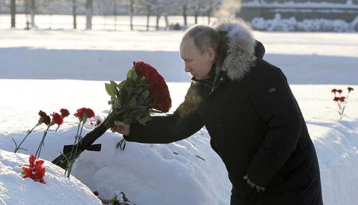 Поводът е 75-ата годишнина от края на опустошителната блокада на Ленинград