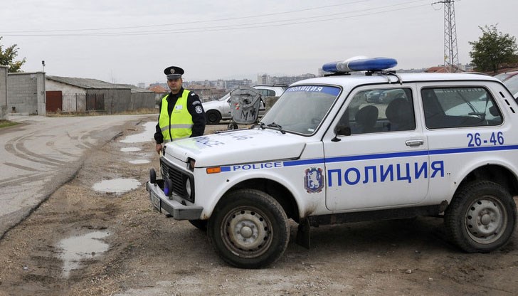Полицаите още се возят на 500 съветски лади - DUNAVMOST.com