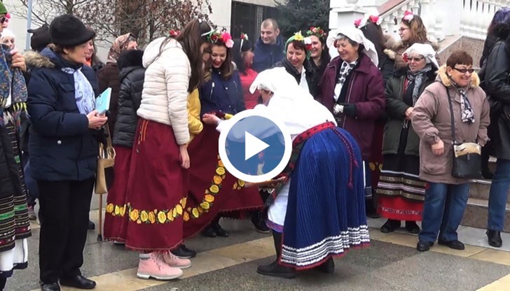 170 деца са родени в града, от които 3 двойки близнаци