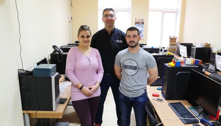 В Русенския университет ще заработи академия за обучение в областта на компютърните мрежи. В Русенския университет ще заработи академия за обучение в областта на компютърните мрежи.