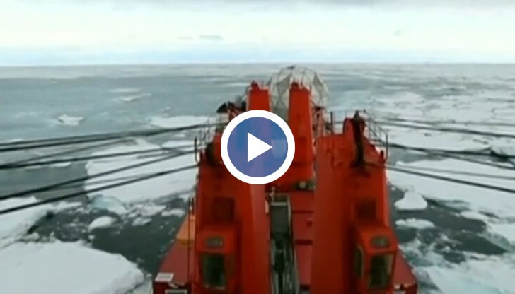 250 тона сняг и лед са покрили палубата след удара