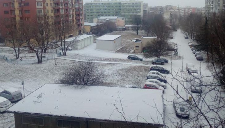 Температурата е минус 3 градуса, а се усеща като минус 6 Температурата е минус 3 градуса, а се усеща като минус 6