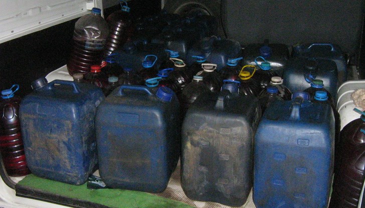 Горивото най-вероятно е нафта /Снимката е илюстративна/ Горивото най-вероятно е нафта /Снимката е илюстративна/