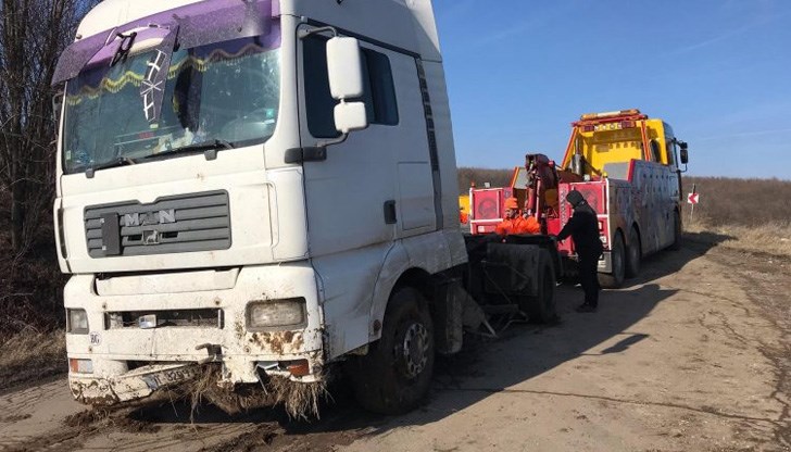 Очаква се до час движението за Кубрат да бъде възстановено