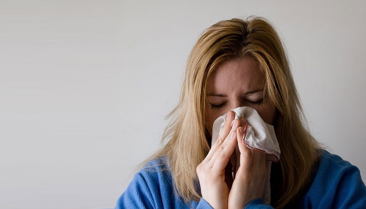 Проф. Кантарджиев препоръча да не се контактува с болни, а повърхностите да се дезинфекцират Проф. Кантарджиев препоръча да не се контактува с болни, а повърхностите да се дезинфекцират