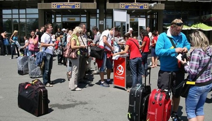 Екскурзоводи, работещи по Черноморието, искат спешна среща с министъра на туризма Николина Ангелкова