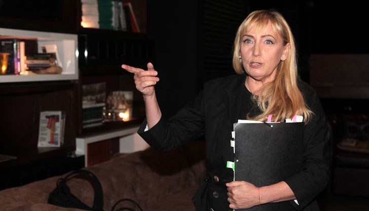 Опитват се да смажат тези, които показват как Шайката - тази организирана престъпна група, разграбва България. Това няма да ни спре