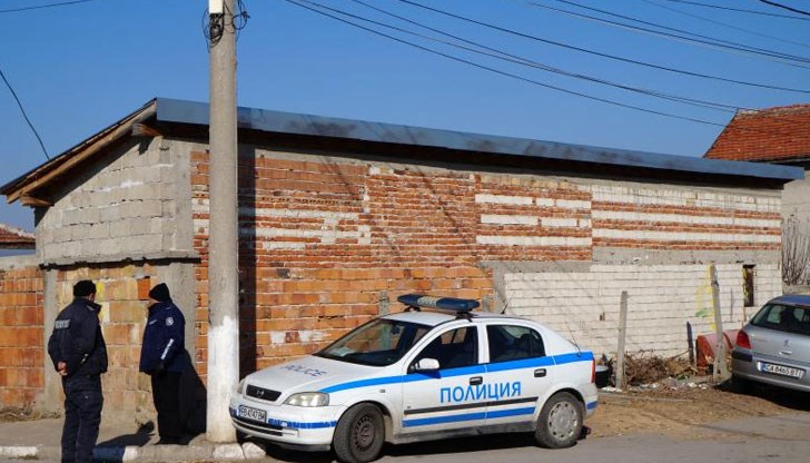 Живеещите в ромската махала са напуснали къщите си Живеещите в ромската махала са напуснали къщите си