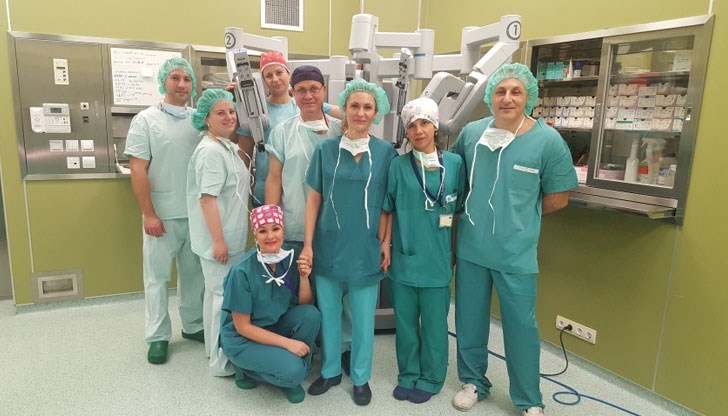 Първите три оперативни интервенции в областта на коремната хирургия вече са извършени успешно
