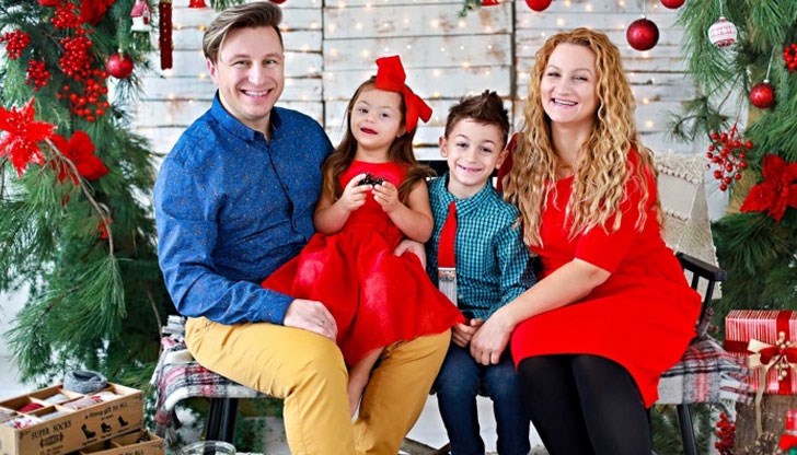 Микаела е на 4 години и половина и родена е със синдром на Даун Микаела е на 4 години и половина и родена е със синдром на Даун