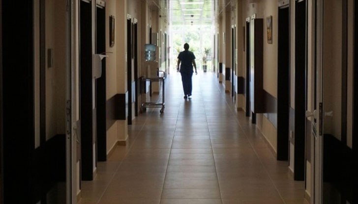 26-годишната Елинка има малко детенце 26-годишната Елинка има малко детенце