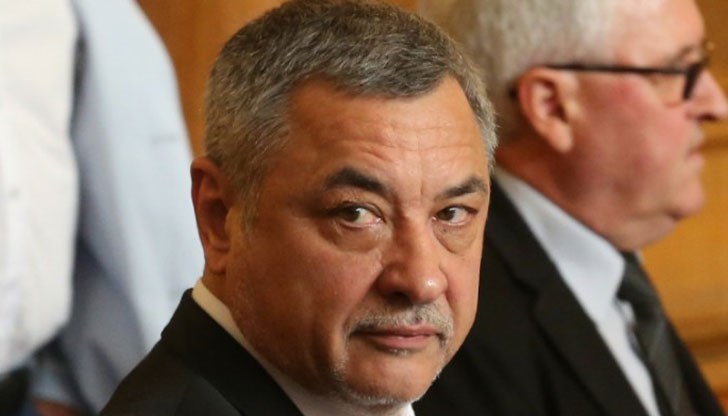 От партията на Валери Симеонов пуснаха декларация с критики срещу вицепремиера Каракачанов