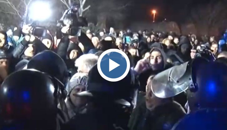Протестите във Войводиново заради пребит командос продължават