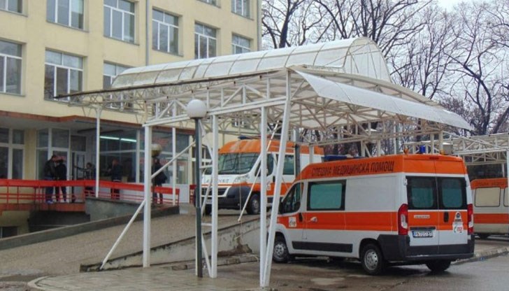 Лекарите се борят за живота и на 26-годишна жена