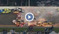 Зрелищна катастрофа в НАСКАР