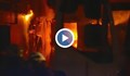 Борбата с пожара във Войводиново продължава вече два часа