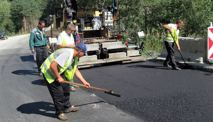 Договорите на досегашните изпълнители се удължават, докато се намерят нови фирми