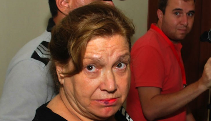 Веселина е обвинена за мъчителното убийство на съпруга ѝ, вземала 2 години пенсията на мъртвия Димитър Веселина е обвинена за мъчителното убийство на съпруга ѝ, вземала 2 години пенсията на мъртвия Димитър