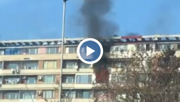 Евакуирани са шестима тийнейджъри, като две от децата са се надишали с дим и са откарани в “Пирогов”