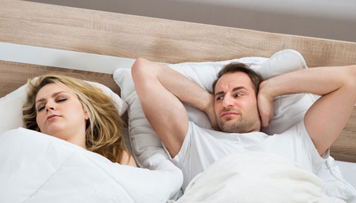 Експерти обясниха на какво се дължи честото хъркане на дамите