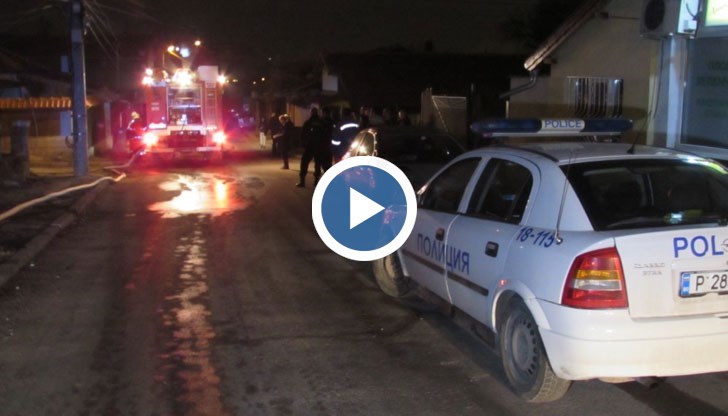 Огънят е унищожил имота, заедно с гараж и лек автомобил